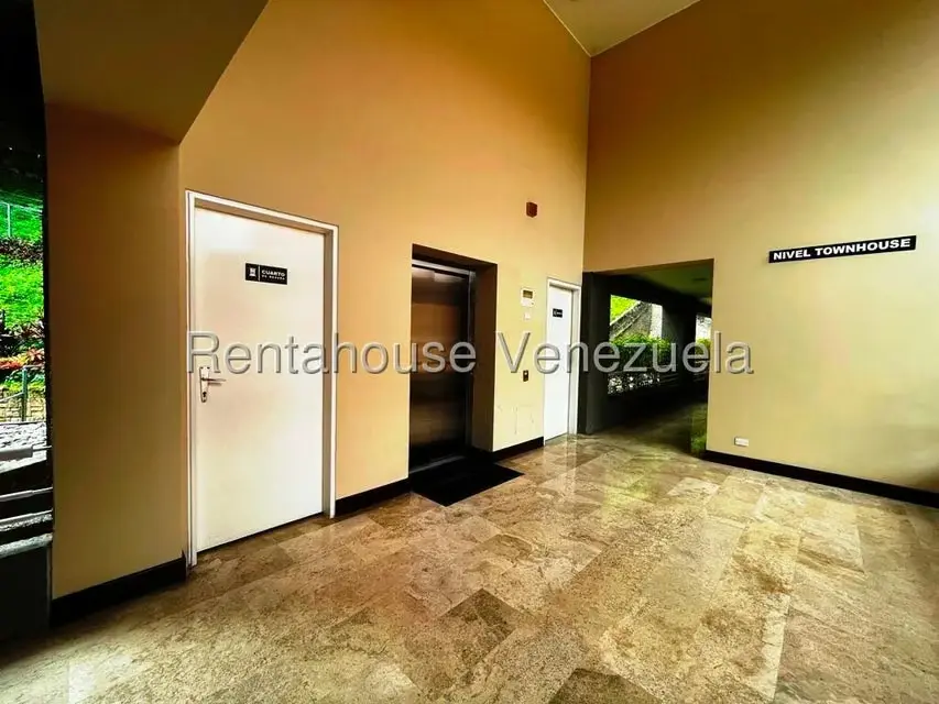 Apartamento (Duplex) en Venta en El Peñon, Distrito Metropolitano - 35