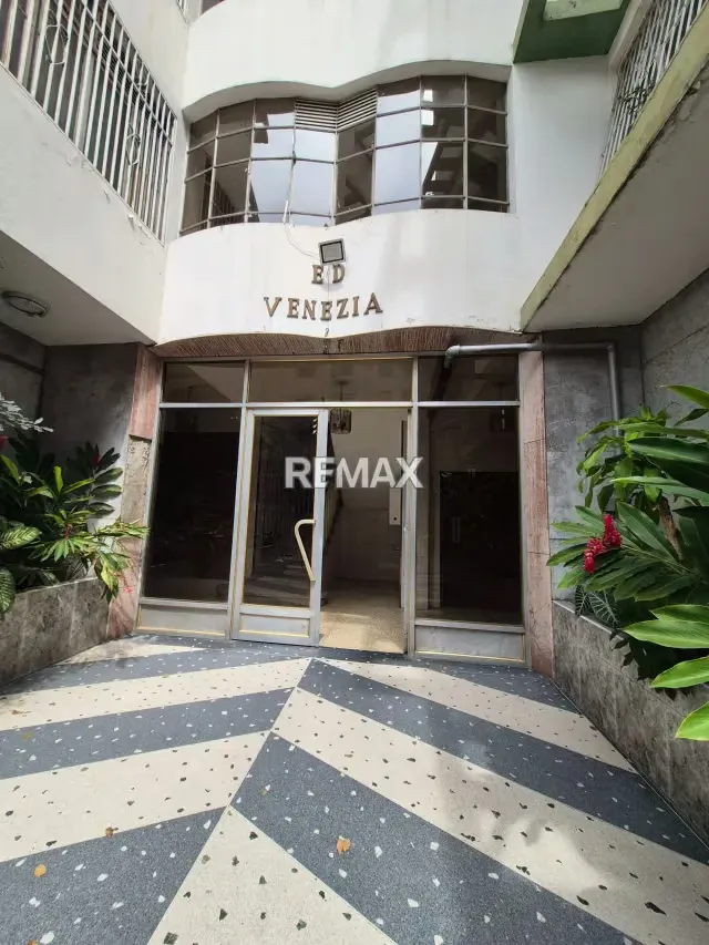 SE VENDE HERMOSO APARTAMENTO REMODELADO PISO 4 AVENIDA VICTORIA LAS ACACIAS. ETIQUETA VERDE.