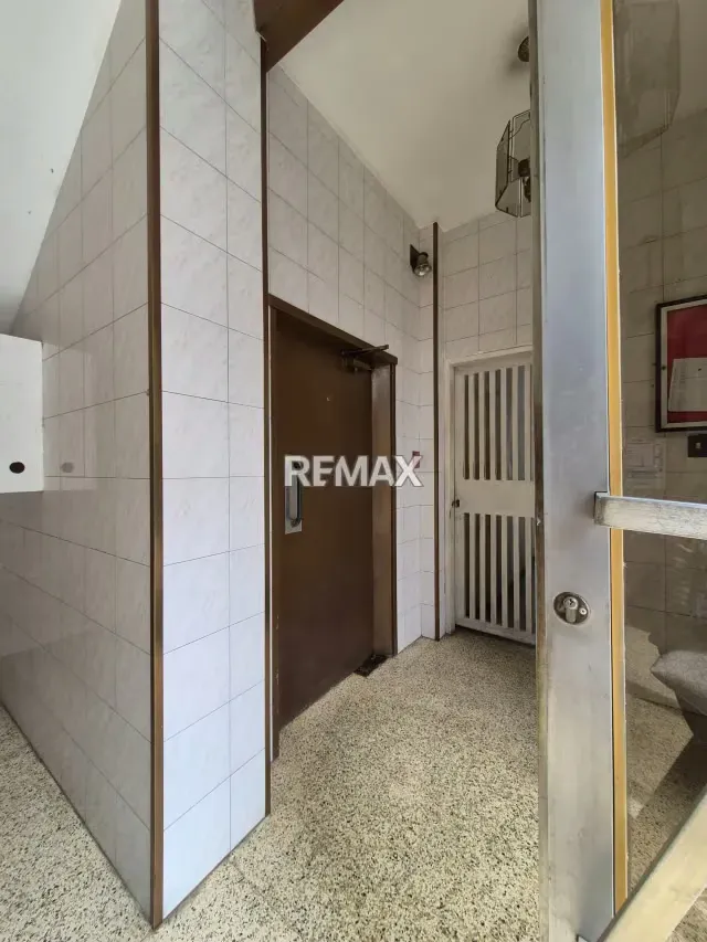 SE VENDE HERMOSO APARTAMENTO REMODELADO PISO 4 AVENIDA VICTORIA LAS ACACIAS. ETIQUETA VERDE. - 4
