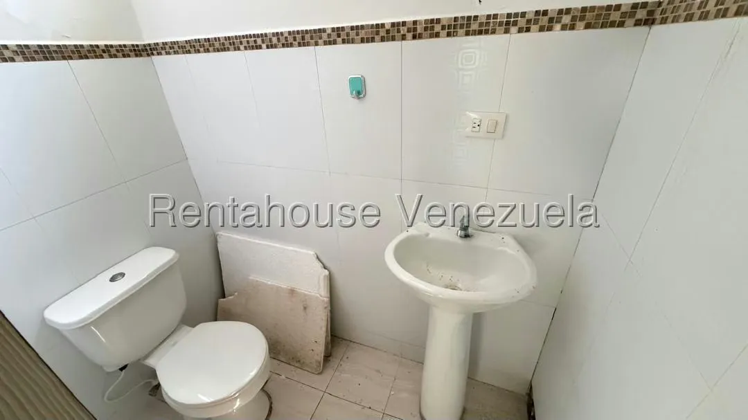 Local Comercial en Alquiler en Del Este, Lara - 13