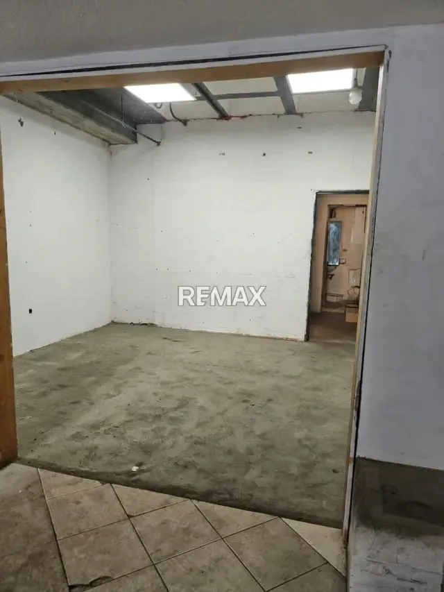 LOCAL COMERCIAL EN ALQUILER - 4