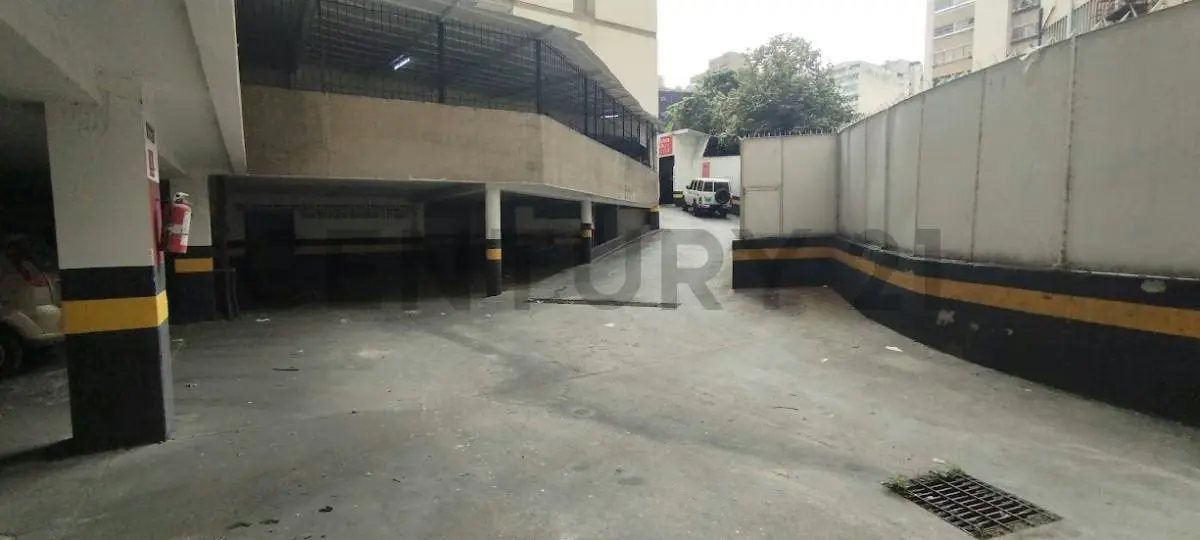 Venta Local Sótano 2 En Edificio Altagracia - 4
