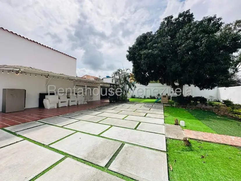 Casa (Duplex) en Venta en La Rosaleda, Lara