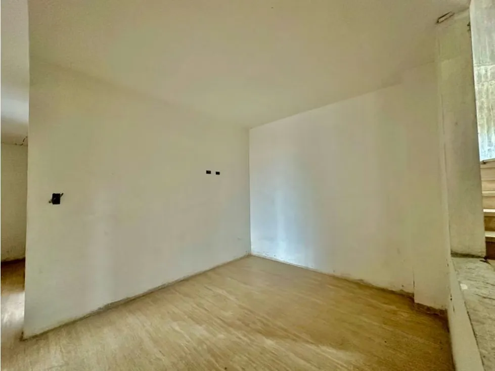 Se vende PH 633m2 4h+s/6b/5p Los Palos Grandes - 9