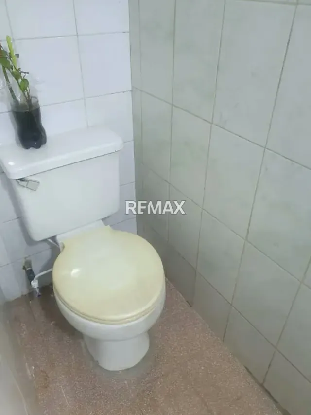 Fondo de Comercio en Venta. Av. Escalona - 6