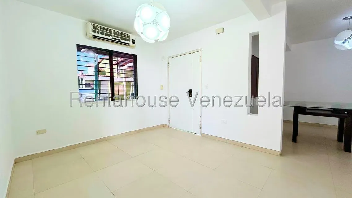 Casa (Duplex) en Venta en Trapiche Villas, Lara - 2