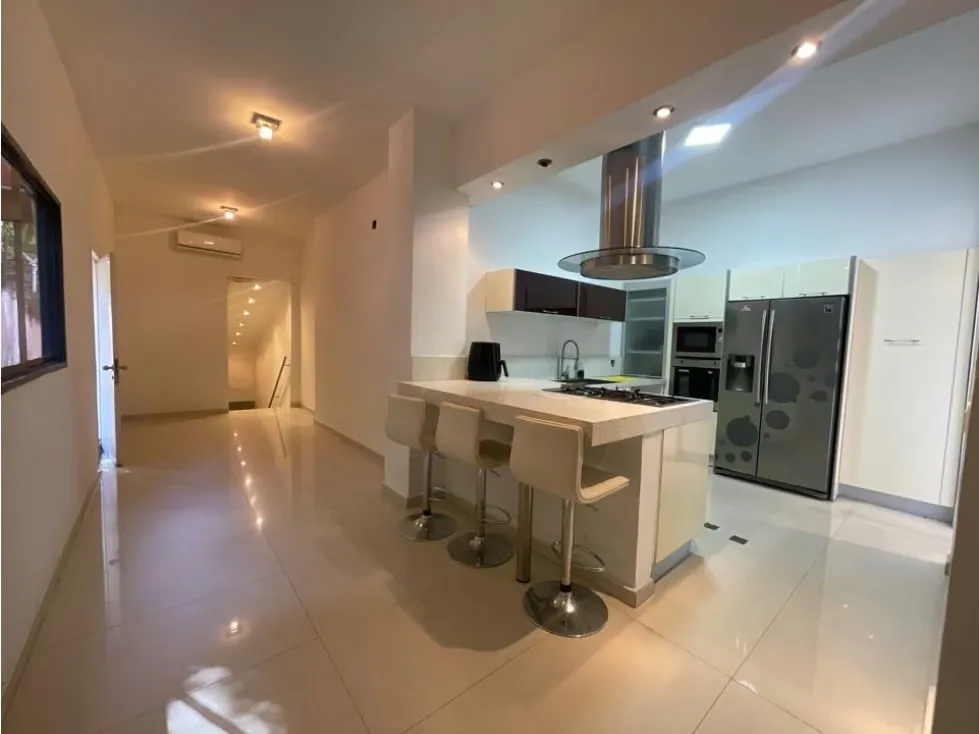 Vendo apto 561m2 4h/3.5/4p La Tahona 7350 - 8