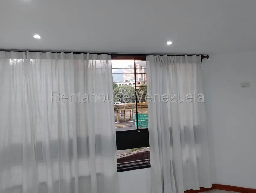 Apartamento (1 Nivel) en Alquiler en Mariperez, Distrito Metropolitano - 9