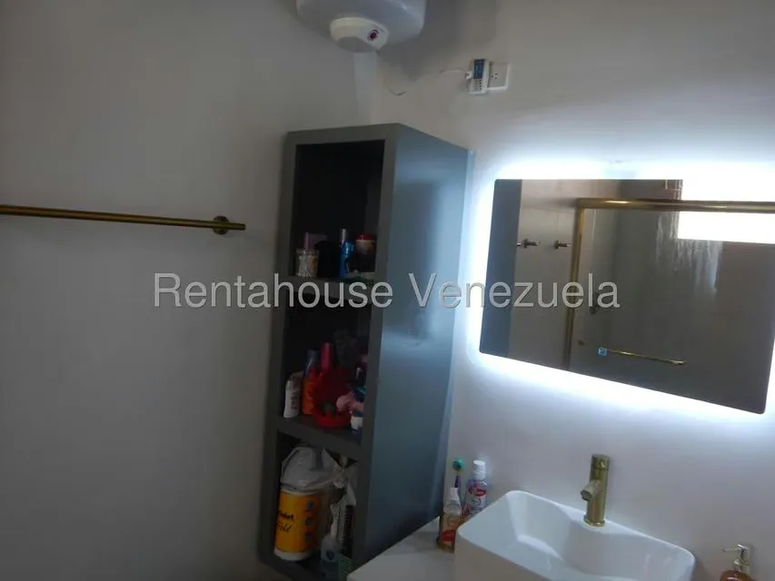 Casa (Duplex) en Venta en La Boyera, Distrito Metropolitano - 26