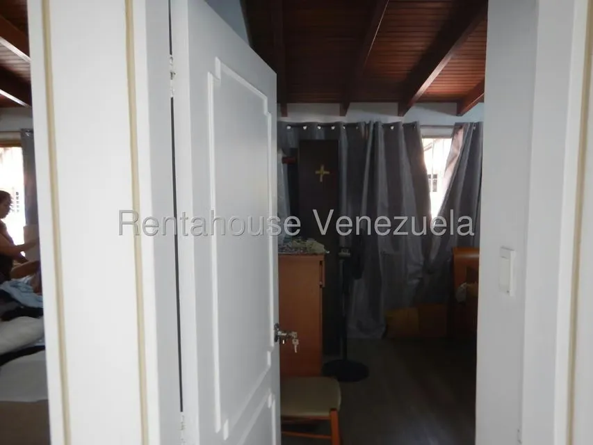 Casa (Duplex) en Venta en La Boyera, Distrito Metropolitano - 28