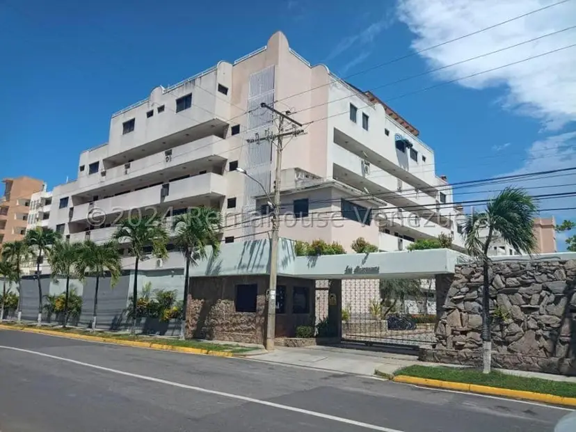Apartamento (Multiples Niveles) en Venta en Agua Sal, Miranda