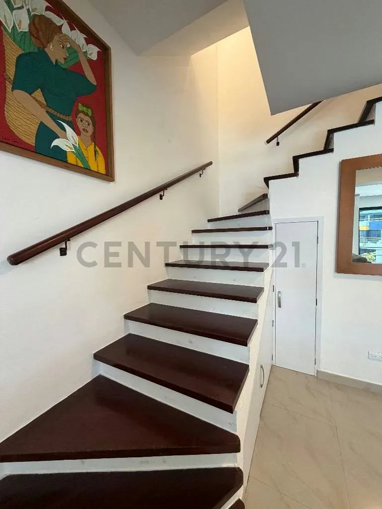 En alquiler Apartamento Duplex en Lecheria - 9