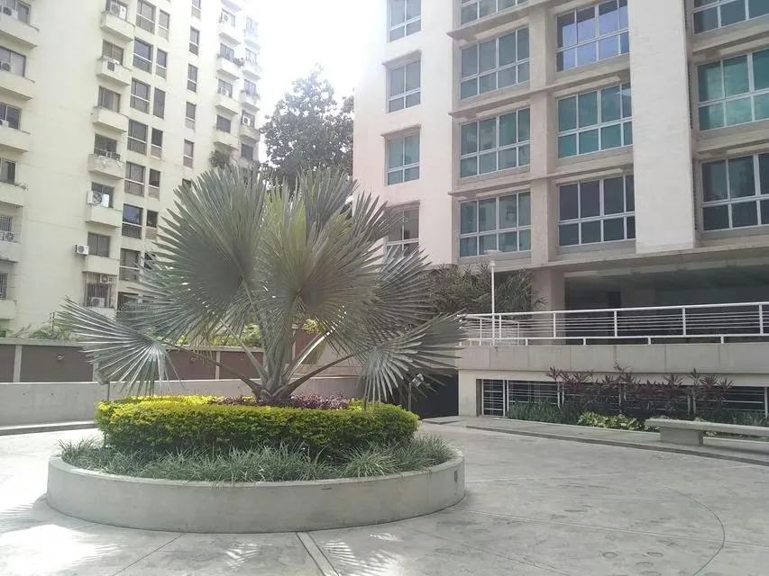 Apartamento (1 Nivel) en Alquiler en Campo Alegre, Distrito Metropolitano