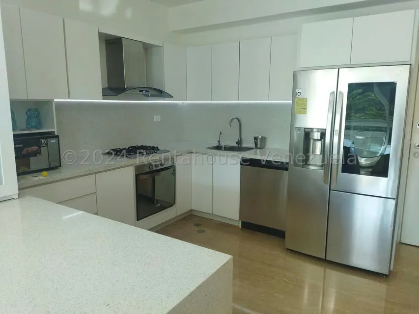 Apartamento (1 Nivel) en Alquiler en Campo Alegre, Distrito Metropolitano - 11