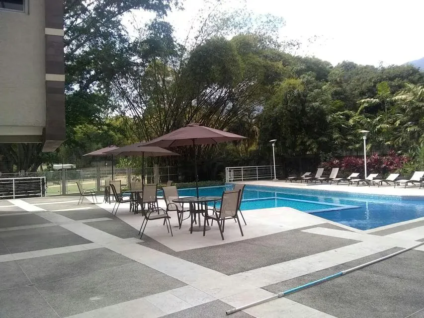 Apartamento (1 Nivel) en Alquiler en Campo Alegre, Distrito Metropolitano - 28