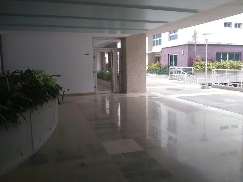 Apartamento (1 Nivel) en Alquiler en Campo Alegre, Distrito Metropolitano - 34
