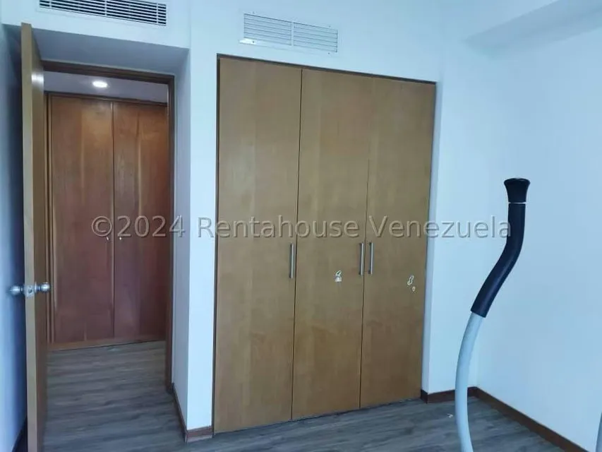 Apartamento (1 Nivel) en Alquiler en Campo Alegre, Distrito Metropolitano - 41