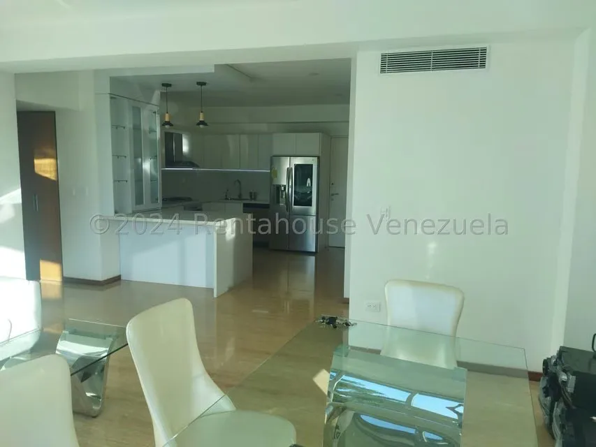 Apartamento (1 Nivel) en Alquiler en Campo Alegre, Distrito Metropolitano - 10
