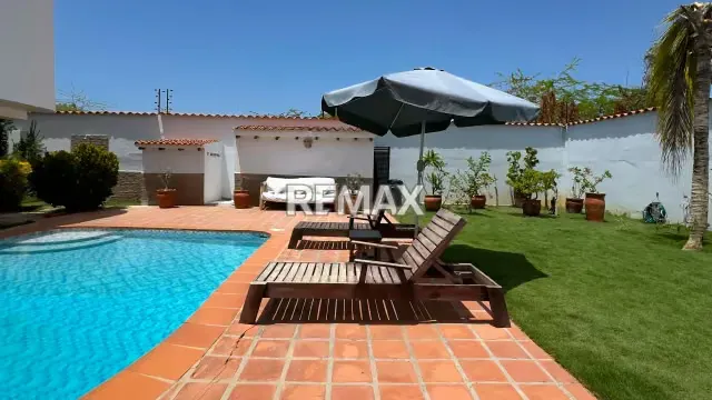 CASA QUINTA DE DOS NIVELES EN SABANA DE GUACUCO - 7