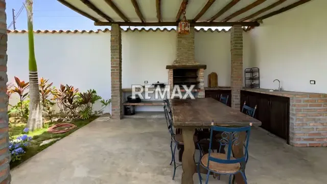CASA QUINTA DE DOS NIVELES EN SABANA DE GUACUCO - 9