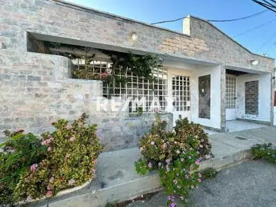 CASA EN ALQUILER