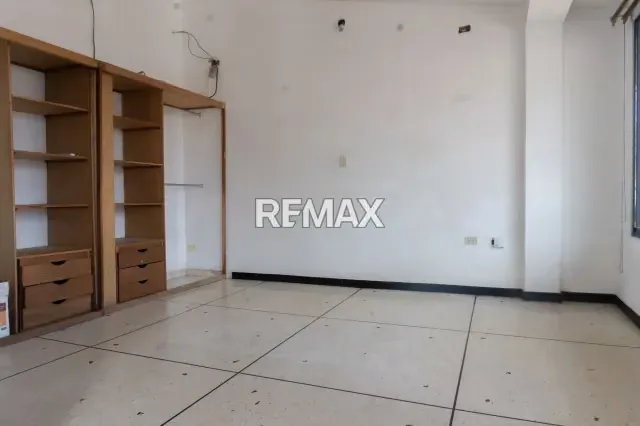 Espectacular Casa en Venta con Amplios Espacios en Conjunto Cerrado, Urb. Los Candiles - Naguanagua - 14