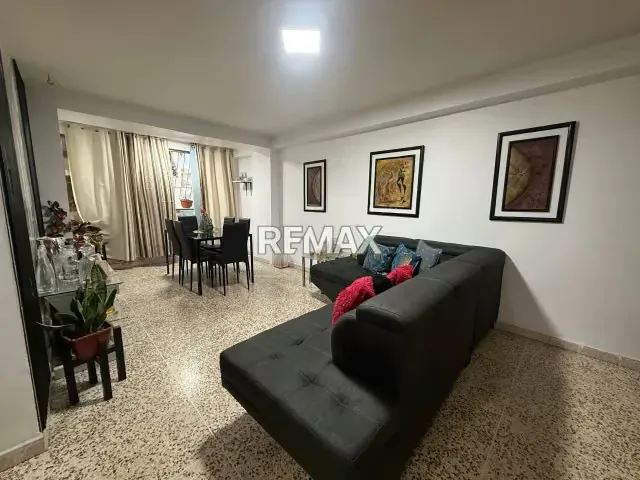 Apartamento en venta en la parroquia Altagracia - 2