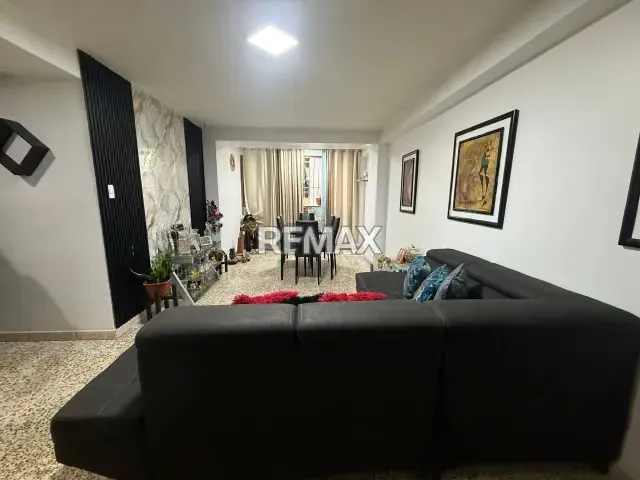 Apartamento en venta en la parroquia Altagracia - 3