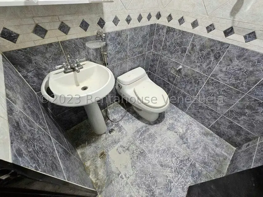 Local Comercial en Venta en Barrio La Libertad, Aragua - 32