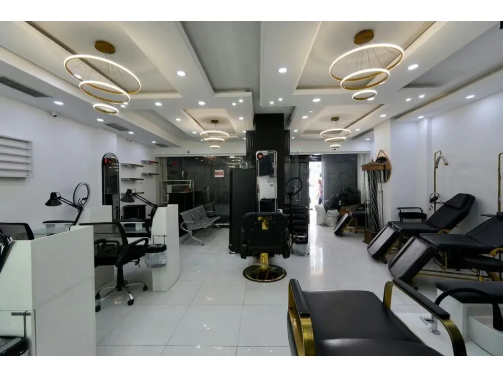 Venta de Spa con mobiliario y Local Comercial Av.Baralt.El Silencio. - 21