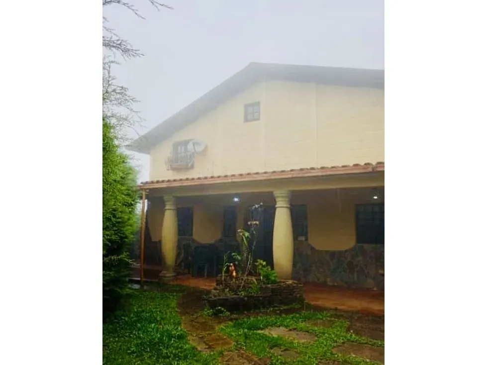 VENTA DE CASA CON TERRENO JUNQUITO, 1254,58 M2 4HAB, 2 Baños - 3