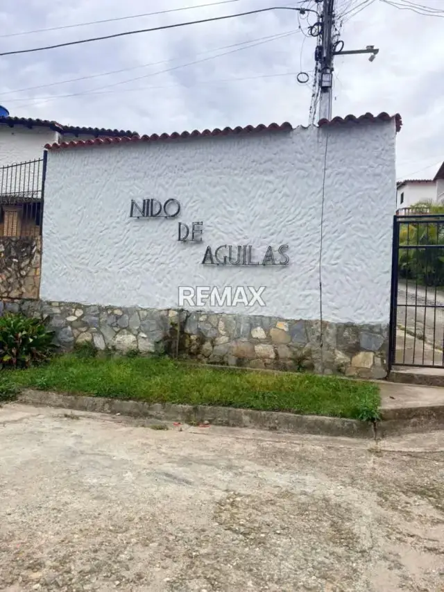 Exclusividad y Confort en Nido de Águila: Tu Refugio en las Alturas Descubra la serenidad y el clima inigualable de La Puerta, Estado Trujillo