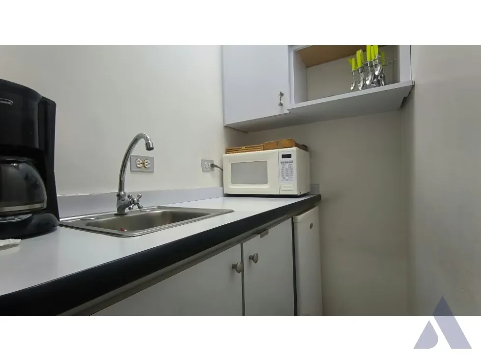 Vendo/alquilo fondo de comercio 70m2 Macaracuay 3255 - 9