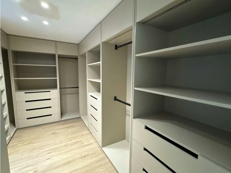 En Venta Apartamento House 7. Las Mercedes. Baruta - Caracas - 30