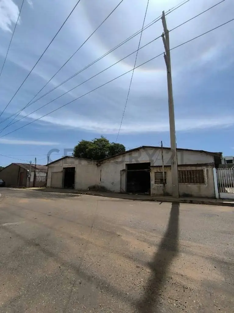 Se vende Galpón Industrial de 532 m2 cerca Calle 100 Sabaneta Maracaibo