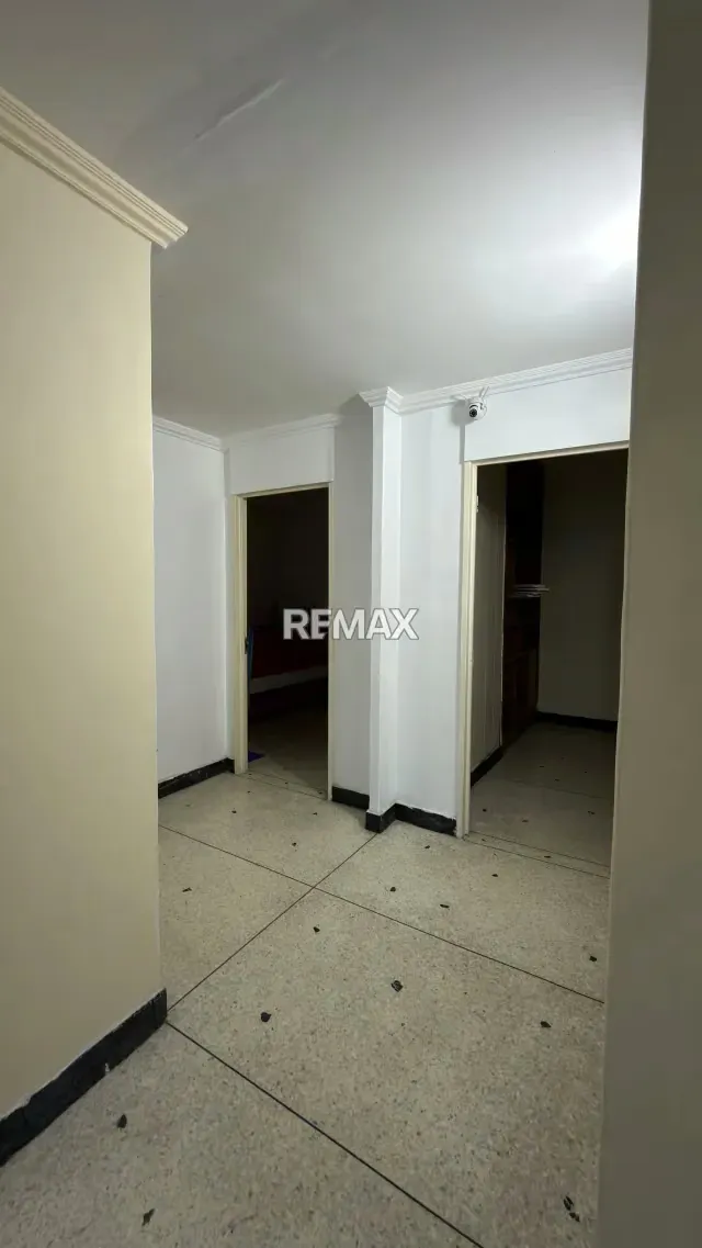 Se vende casa con anexos en Urb la fundación - 16