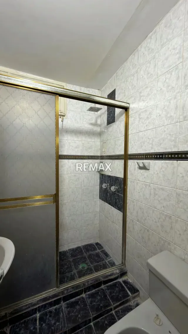 Se vende casa con anexos en Urb la fundación - 17
