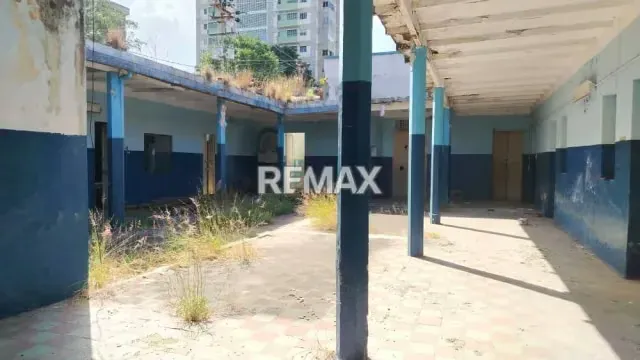 SE ALQUILA EDIFICACIÓN EN EL CENTRO IDEAL PARA COLEGIO - 10