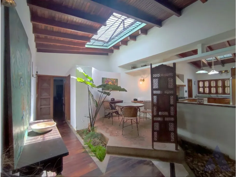 Vendo casa 241m2 La Lagunita 9912