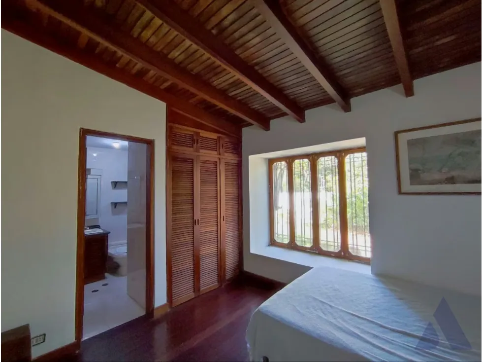 Vendo casa 241m2 La Lagunita 9912 - 29