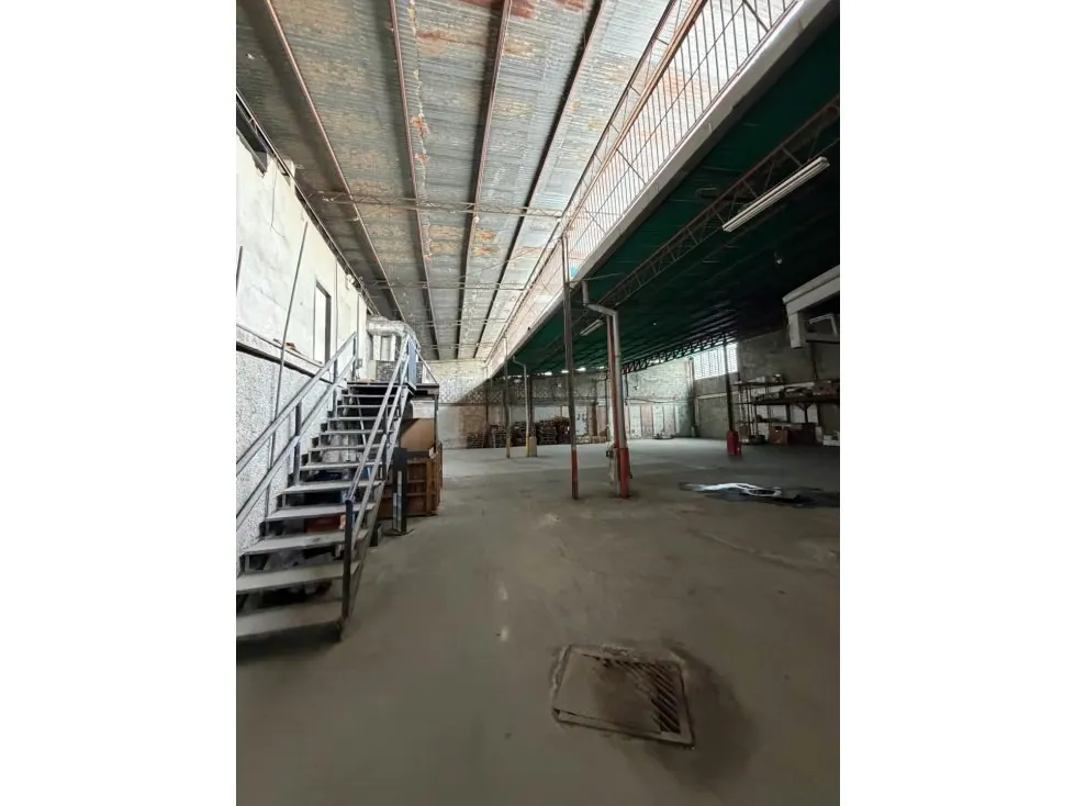 Vendo galpón 2950m2 Santa Rosalia - Nueva Granada 9863 - 14