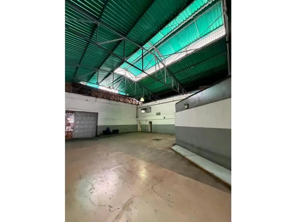 Vendo galpón 2950m2 Santa Rosalia - Nueva Granada 9863 - 7