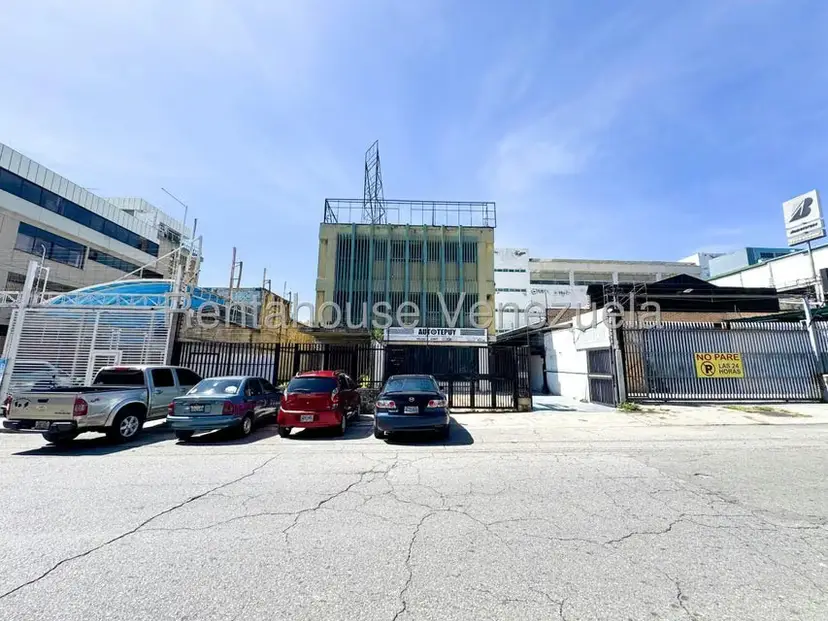 Comercial (Edificio) en Venta en La Urbina, Distrito Metropolitano
