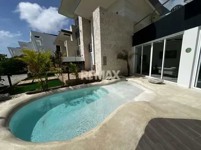 En venta espectacular Townhouse en Puerto Morrocoy de 240m2 - 13