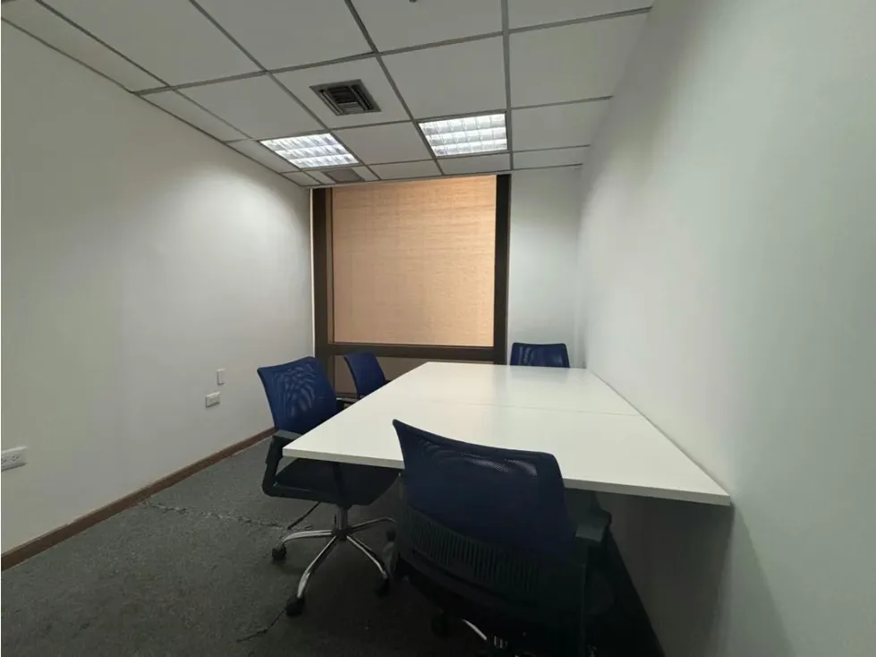 Se alquila oficina 286m2 Chacao - 11