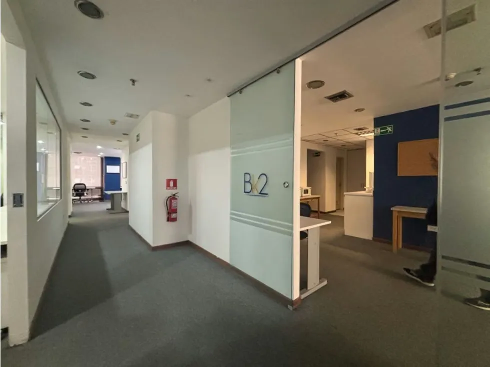Se alquila oficina 286m2 Chacao - 5