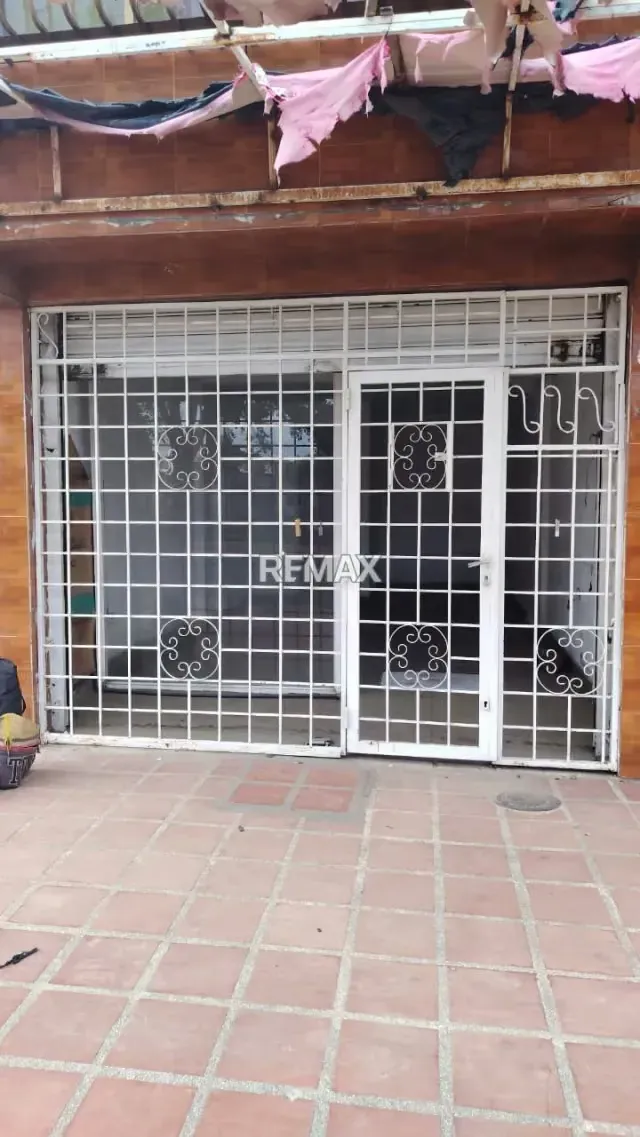 Local en Alquiler - Anzoátegui - Barcelona. Avenida Pedro Maria Freites