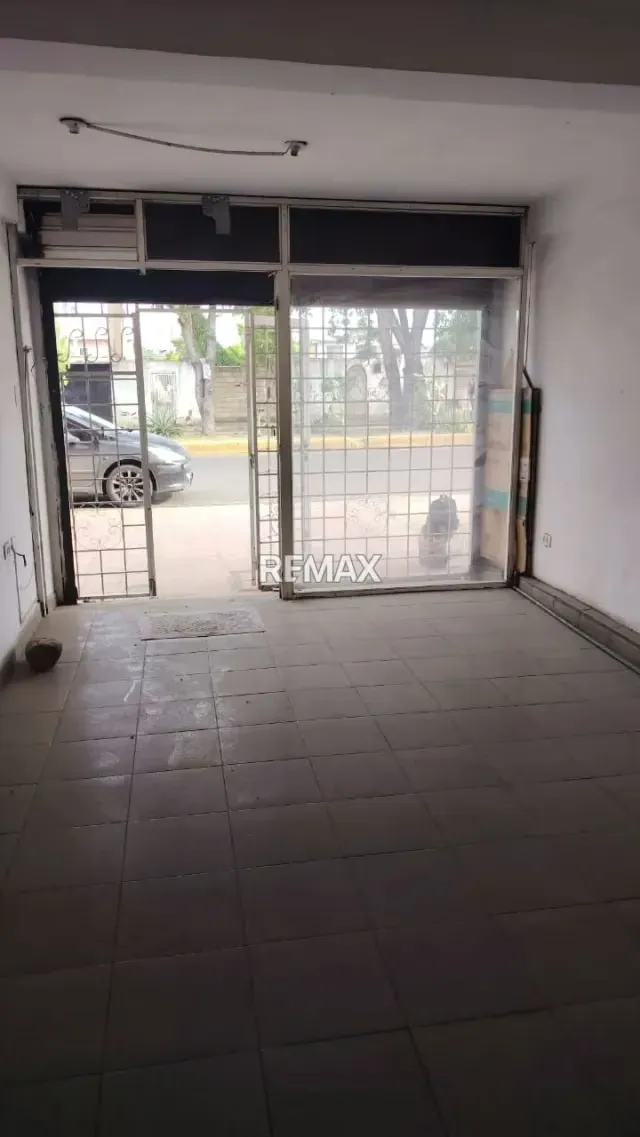 Local en Alquiler - Anzoátegui - Barcelona. Avenida Pedro Maria Freites - 3