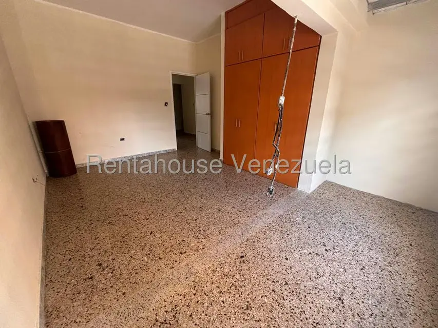 Casa (Multipes Niveles) en Alquiler en Zona Este, Lara - 15