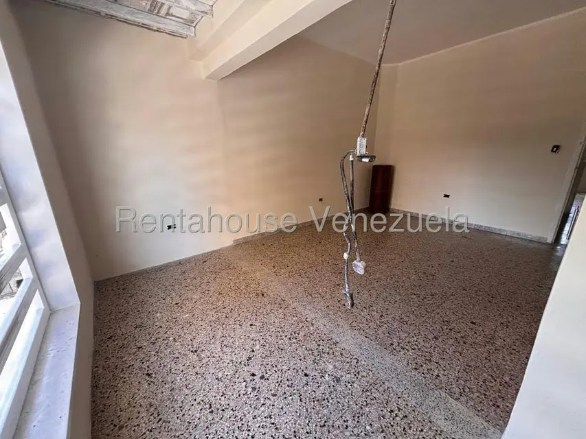 Casa (Multipes Niveles) en Alquiler en Zona Este, Lara - 16